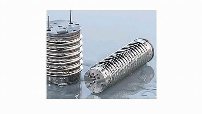 P-88x Waterproof Piezo Actuator These industrial-class piezo actuators are waterproof and oil-proof for harsh environments, encapsulated in a hermetically sealed stainless steel container with inert-gas filling or optional heat conducting compound filling for extremely high dynamics operation.
